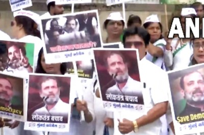 Ahead of Rahul's Appeal in Court, Congress Claims 'illegal Arrests' Being Made to Prevent Workers from Going to Surat