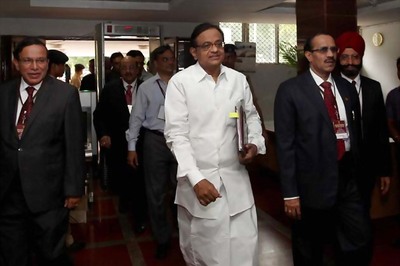 Robert Vadra: No probe unless there's a charge, says PC