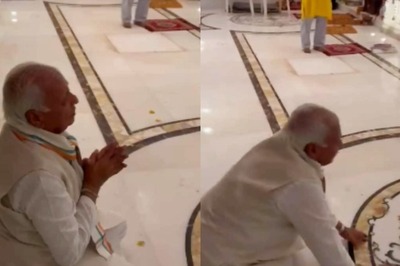 Kerala Guv Arif Mohammad Khan Bows Before Ram Lalla During Ayodhya Temple Visit  | Watch