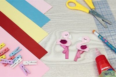 How to Make Placemats by Weaving Paper Strips