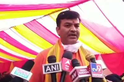 UP Minister Stirs Azaan Controversy Ahead of State Polls, Clerics Allege Conspiracy to Spread Hatred in Society