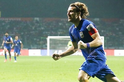 ISL 2016: Diego Forlan Hat-trick Helps Mumbai City Trounce Kerala Blasters 5-0