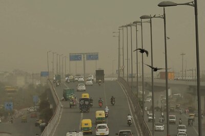 Delhi's Air Quality 'Severe' Due to Dust Storm in Western India