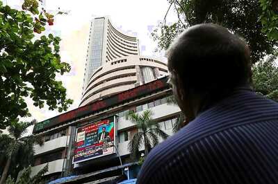 Sensex, Nifty Turn Choppy on Weak Global Cues