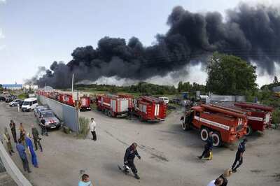 Kiev evacuates hundreds from site of deadly Kiev fuel blasts