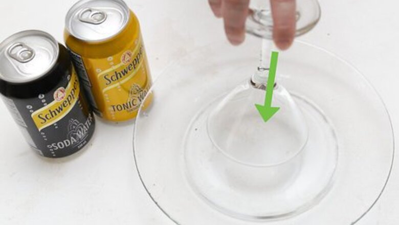How to Rim a Cocktail Glass