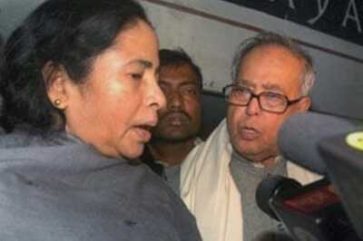 Mamata, Pranab discuss joint poll campaign