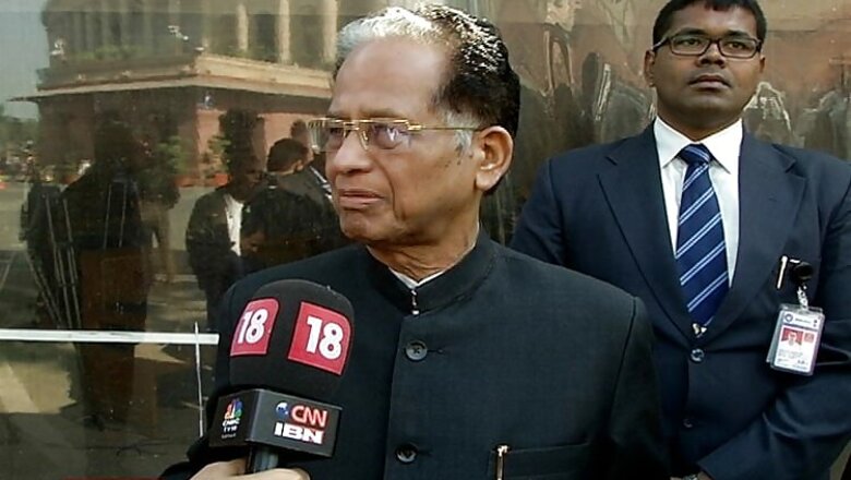 CM Gogoi reviews post-quake scenario in Assam