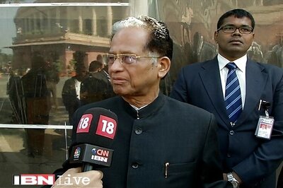 CM Gogoi reviews post-quake scenario in Assam