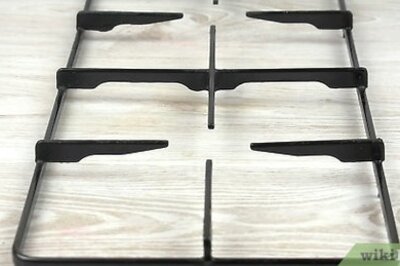 How to Find a Substitute for a Wire Cooling Rack (Baking)