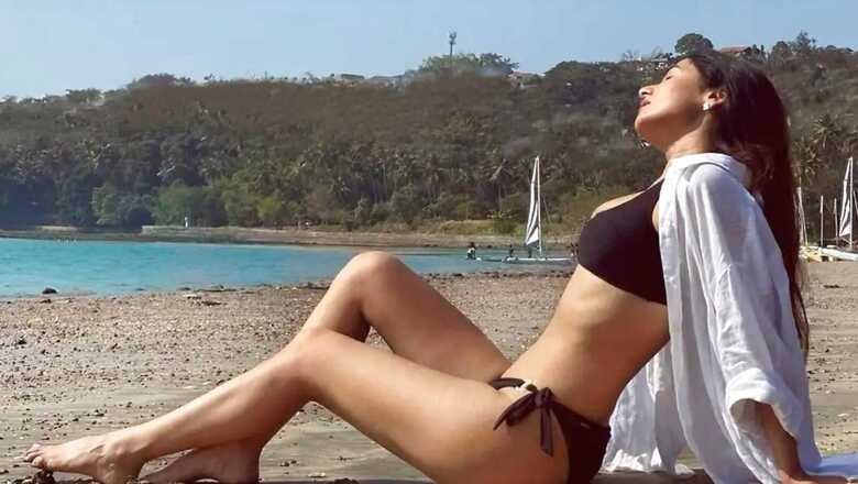 Sonal Chauhan Looks Drop-Dead Gorgeous By Seashore in These Black Bikini Pictures