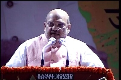 Congress Shows 'Sheikh Chilli' Dreams to Tribals, Says Amit Shah in Gujarat