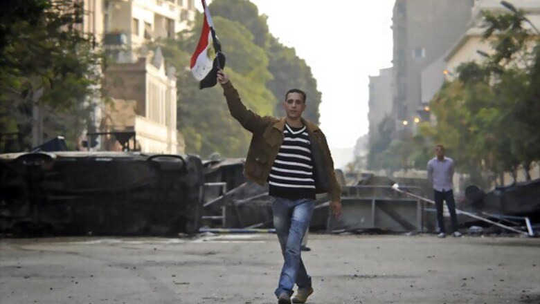 Obama calls Morsi over Egypt deaths