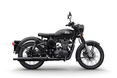 Royal Enfield Limited Edition Stealth Black Classic 500 Sold Out in a Record 15 Seconds