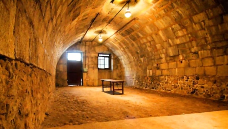 In England’s Essex, This Farm Houses Secret Nuclear Bunker Built During Cold War By The Govt