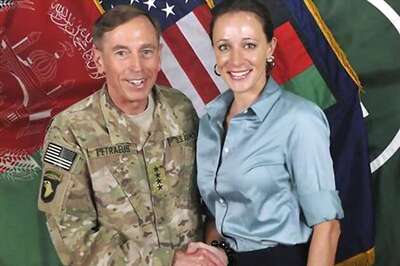 US: FBI agents search house of Petraeus' former mistress