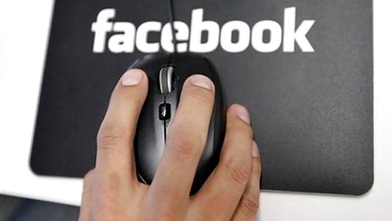 Facebook in talks to buy Israel's Waze for up to $1 billion: Report