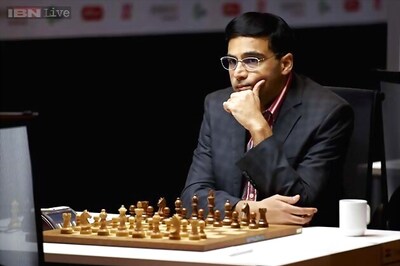 Viswanathan Anand beats Vallejo Pons to stay ahead in Bilbao Masters