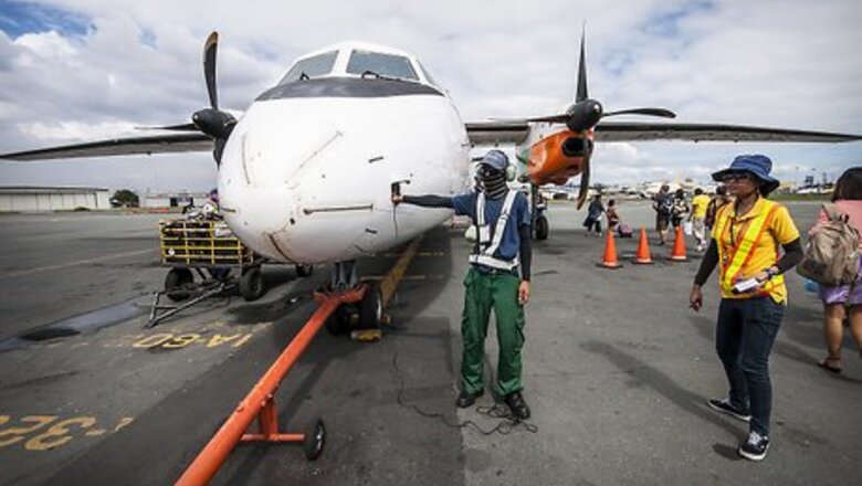 How to Visit the Cockpit of an Airliner
