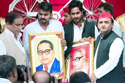After Maya-Akhilesh Hoarding, Pictures of Ambedkar and Lohia Showcased at Samajwadi Party Conference