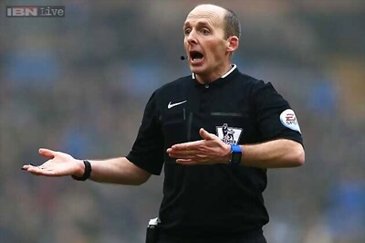 Leicester City boss Nigel Pearson blasts 'arrogant' referee Mike Dean
