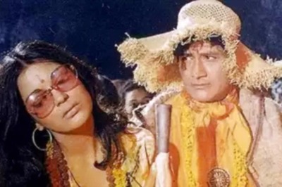 Zeenat Aman Reveals She 'Did Drugs' During Dum Maro Dum Shoot With Dev Anand: 'Chillums With Hashish...'
