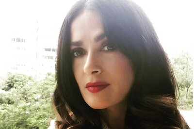 Salma Hayek Calls for Male Actors to Get Pay Cut