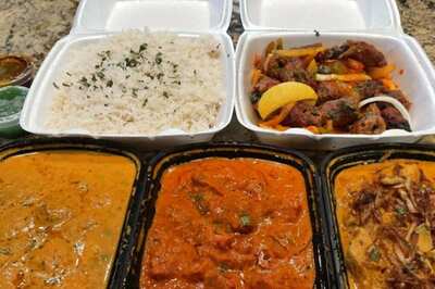 Australian Woman's 'Dirt Spices' Remark on Indian Food Outrages Foodies: 'Go Have Bland Food'