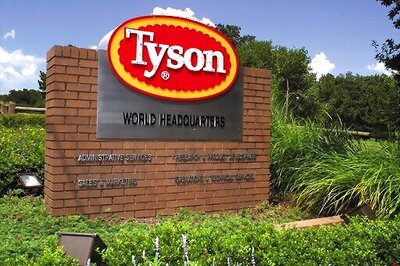 Tyson Raising Pay To Keep Up As US Chicken Demand Soars