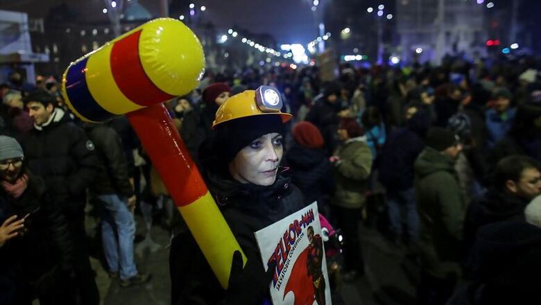 Embattled Romania PM Sorin Grindeanu Survives No-confidence Vote