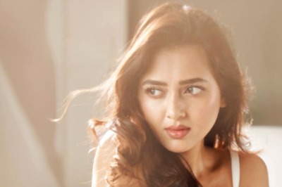 Nothing Here, Just Karan Kundrra Admiring His 'Dream Girl' Tejasswi Prakash