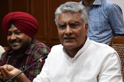 Sonia Gandhi Dissolves Punjab Congress Committee, State Unit Chief Sunil Jakhar Remains