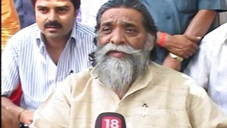 JMM chief Shibu Soren takes oath in Lok Sabha