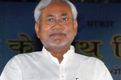 Nitish for, Sharad against; JD-U divided on women's bill