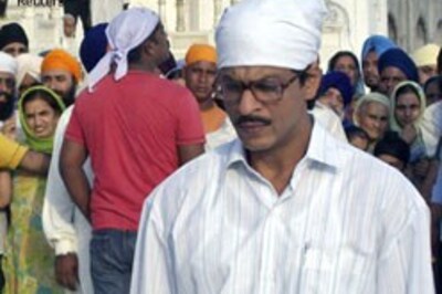 Shah Rukh to play his age in Rab Ne Bana Di Jodi