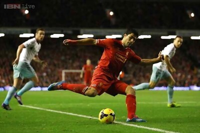 Suarez scores again as Liverpool beat West Ham 4-1