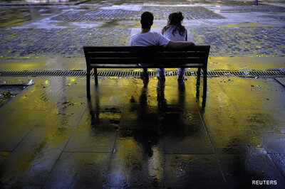 Scientists find why women apologise so much