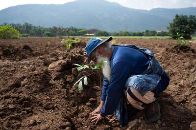 Sadhguru On How A Rich Soil Is An Insurance for Future Generations