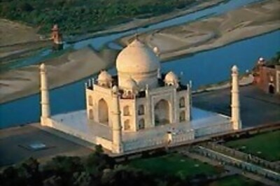 Take a bow, Japanese voted world's best tourists