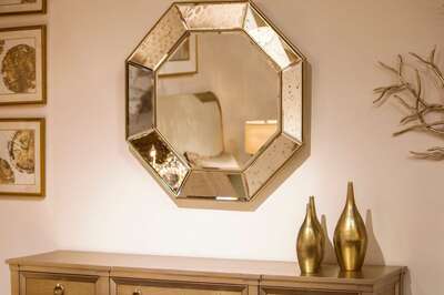 The Magic of Metallics: Incorporating Gold and Silver into Your Holiday Decor