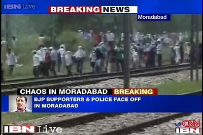 Moradabad: BJP supporters pelt stones at police