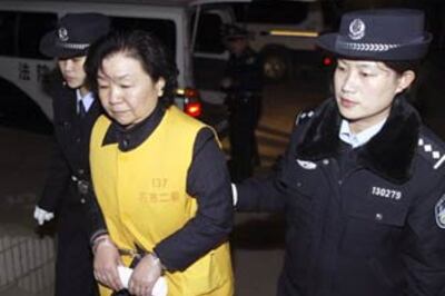 2 given death in Chinese tainted milk scandal