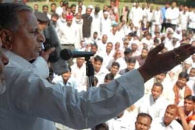 SP changes mind, to contest against Jitin Prasada