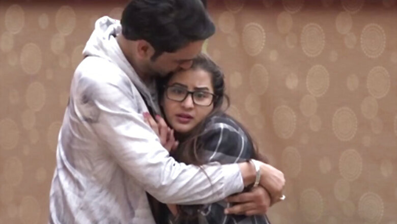 Bigg Boss 11: Shilpa Shinde, Vikas Gupta Finally Patch Up; Twitter Says 'ShiKas' Rocks!