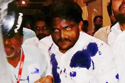 Man Arrested for Throwing Ink at Hardik Patel in Ujjain