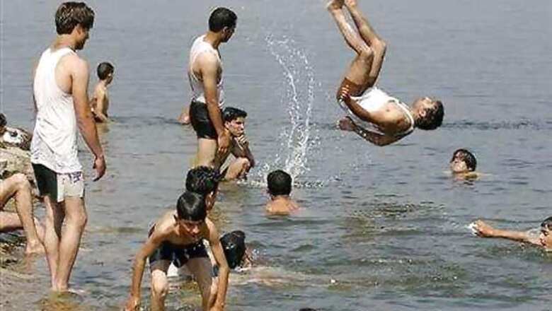 Dry weather in north; heavy rain warning for east, northeast