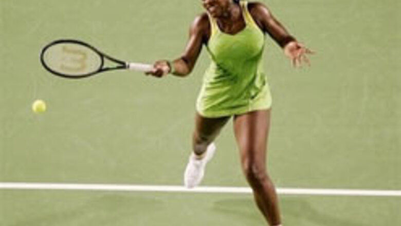 Federer, Mauresmo and Serena advance