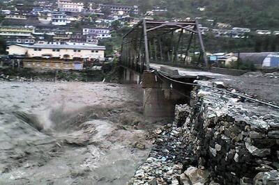 Uttarakhand floods: Bad weather hampers rescue operations in Badrinath