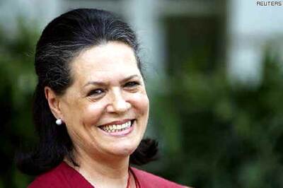 Sonia urges Haryana women to fight against female infanticide