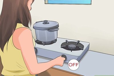 How to Treat an Oil Burn
